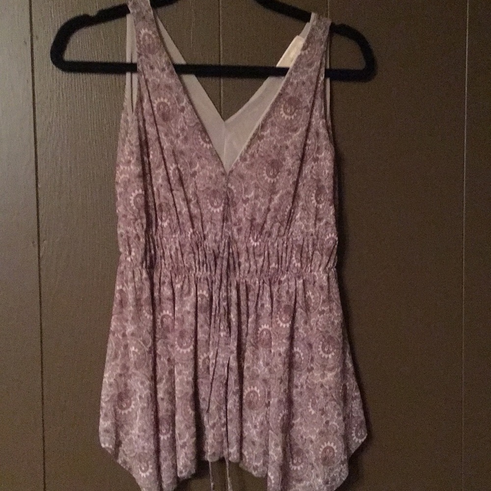 Sleeveless dress shirt